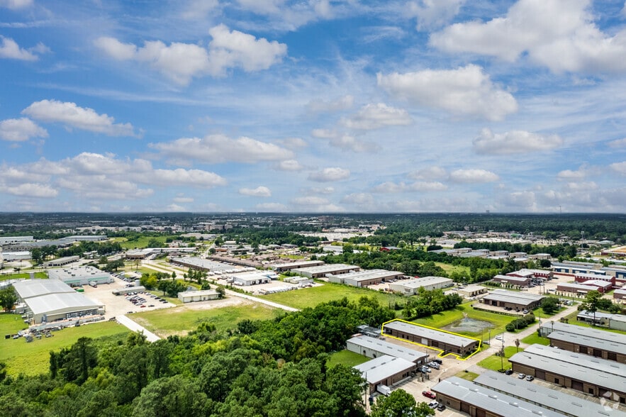 More Photos Of 6735 Theall Rd, Houston Light Manufacturing For Sale