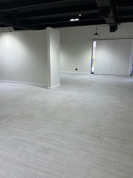 More Photos Of 1249-1263 10th St, Lake Park Storefront For Lease