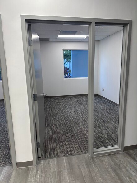 More Photos Of 7050 W State Road 84, Davie Unknown For Lease