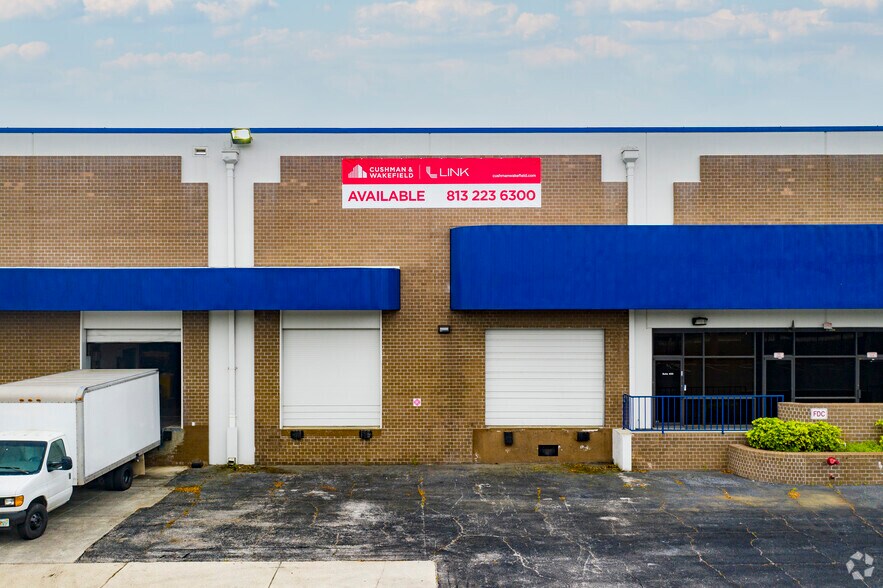 More Photos Of 3719 Corporex Park Dr, Tampa Warehouse For Lease