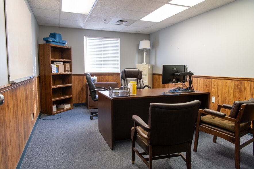 More Photos Of 3750 Industrial Dr, Carlyle Warehouse For Lease
