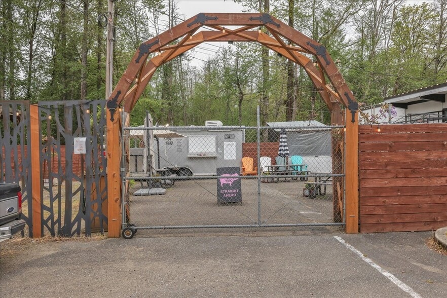 More Photos Of 23601 NE Wa-3, Belfair Freestanding For Sale
