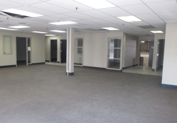 More Photos Of 1324 36th Ave NE, Calgary Warehouse For Sale