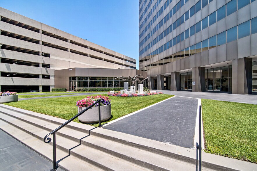More Photos Of 5599 San Felipe St, Houston Office For Lease