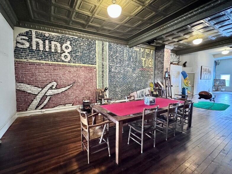 More Photos Of 2 W Side Sq, Macomb Restaurant For Sale