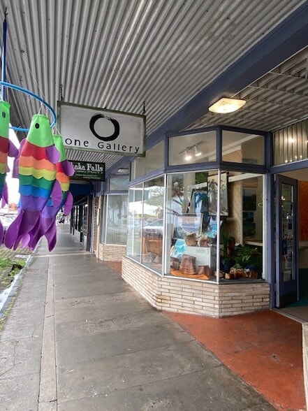 More Photos Of 184-190 Kamehameha Ave, Hilo Storefront For Lease