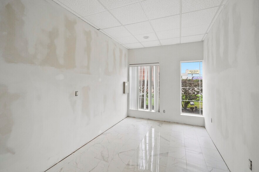 More Photos Of 0 Highway 105, Conroe Office Residential For Sale