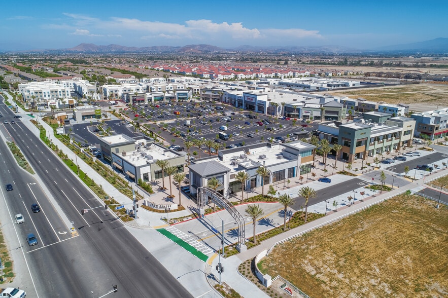 More Photos Of 16358 Main St, Chino Storefront Retail Office For Lease