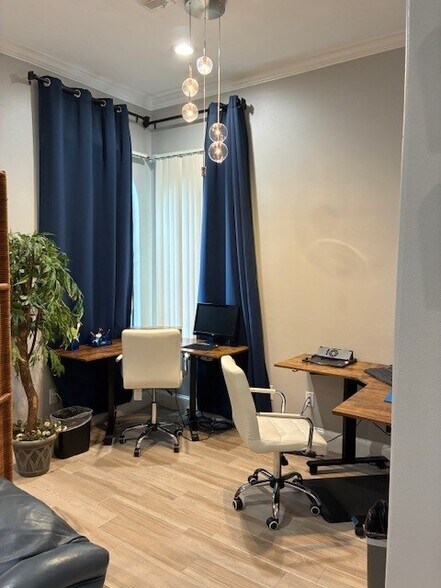 More Photos Of 12828 Willow Centre Dr, Houston Medical For Sale