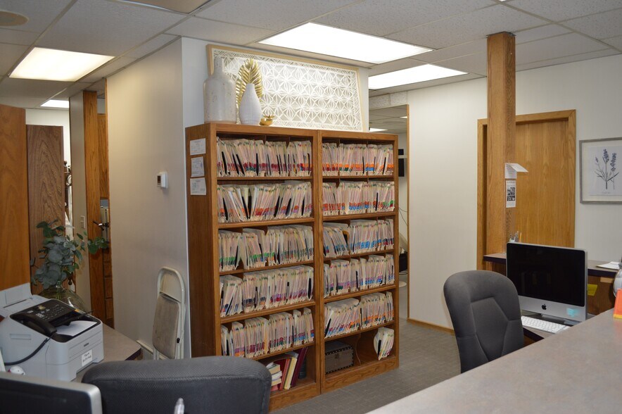 More Photos Of 9455 S Union Sq, Sandy Storefront Retail Office For Sale