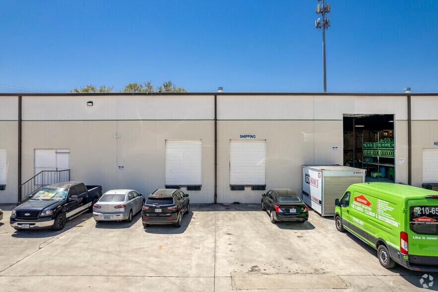 More Photos Of 10601-10732 Sentinel St, San Antonio Unknown For Lease