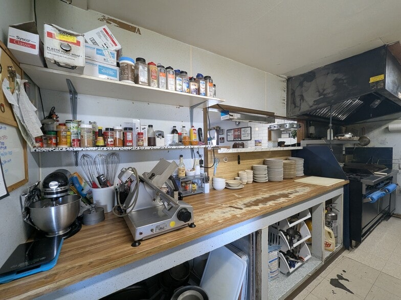 More Photos Of 745 1st E St, Malta Restaurant For Sale