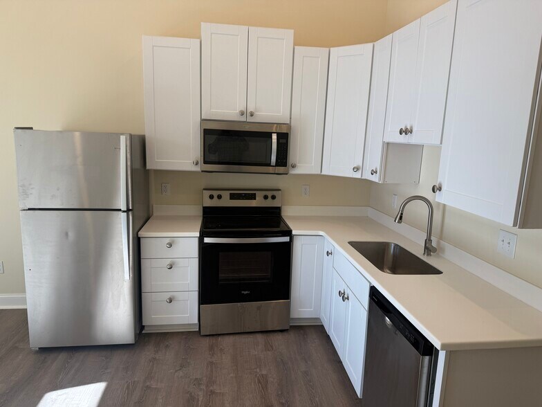 More Photos Of 198 Cowan St, Rutherfordton Apartments For Sale