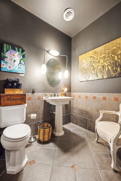 More Photos Of 208 3rd Ave N, Nashville Loft Creative Space For Sale