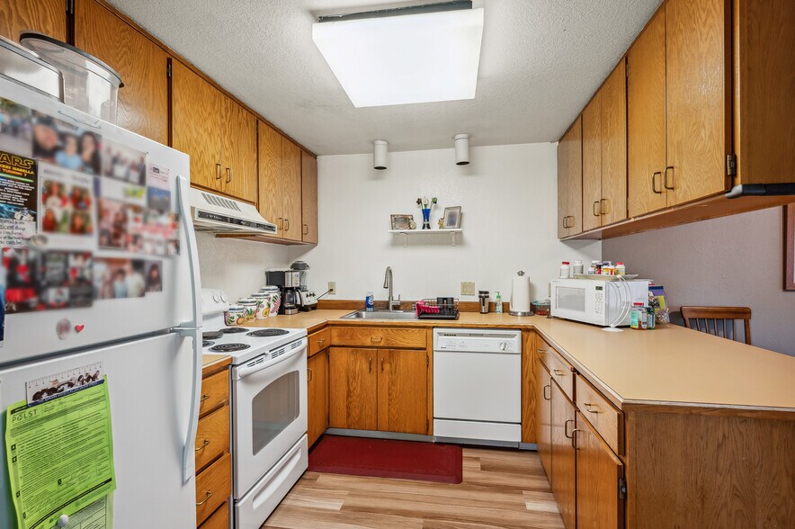 More Photos Of 1301 Bellevue Way SE, Bellevue Multifamily For Sale