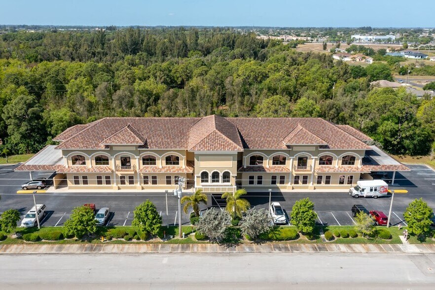 Primary Photo Of 422 NE 2nd Pl, Cape Coral Office For Lease