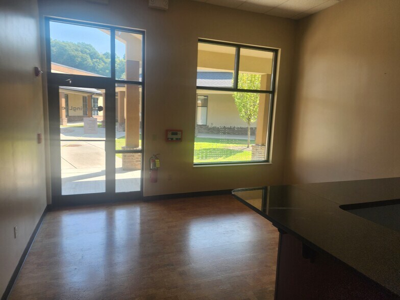More Photos Of 4 Northridge Dr, Buckhannon General Retail For Lease