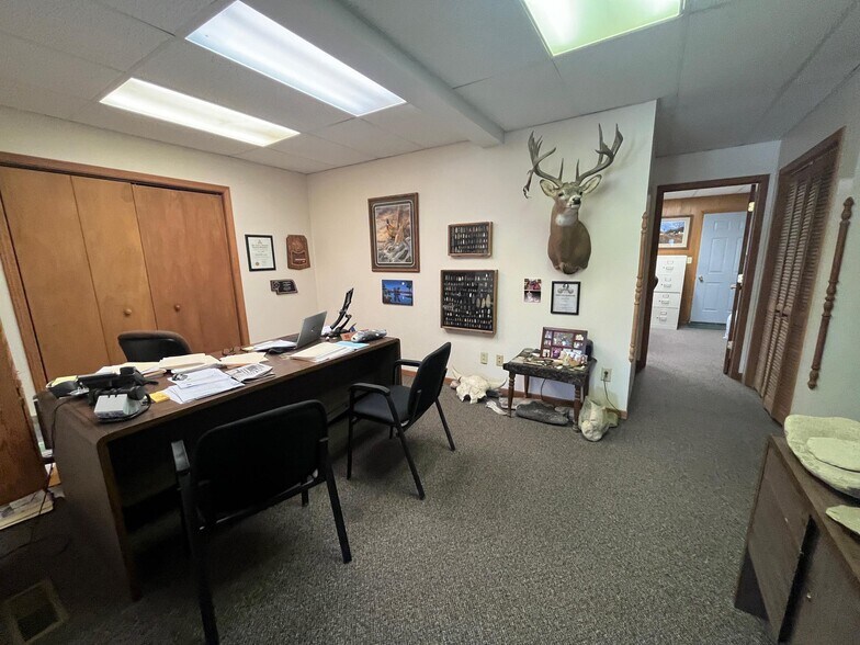 More Photos Of 407 N Main St, Valentine Loft Creative Space For Sale