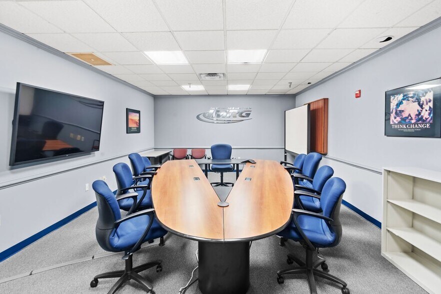 More Photos Of 4640 Forbes Blvd, Lanham Office For Lease