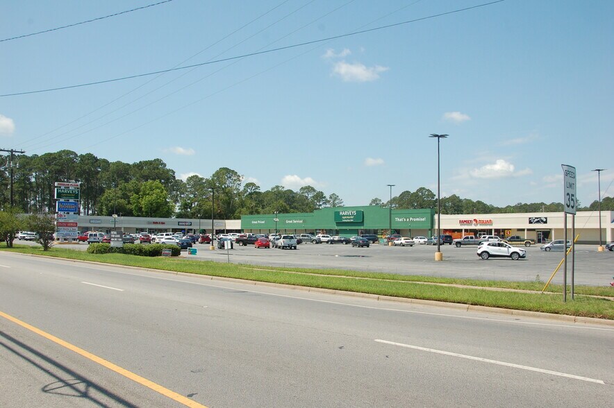 More Photos Of 805 Peterson Ave S, Douglas Unknown For Lease