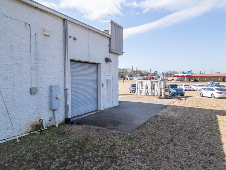 More Photos Of 245 Alabama St, Columbus Freestanding For Sale