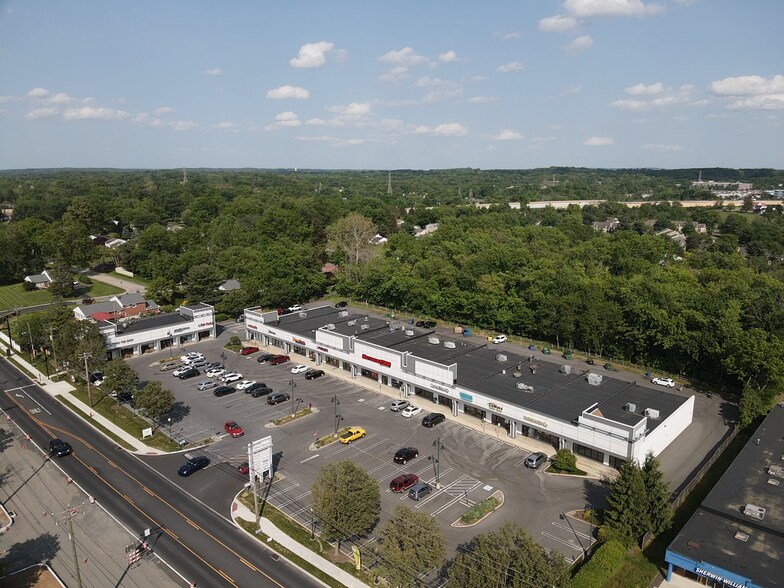 More Photos Of 1502-1510 Dekalb Pike, Blue Bell Unknown For Sale