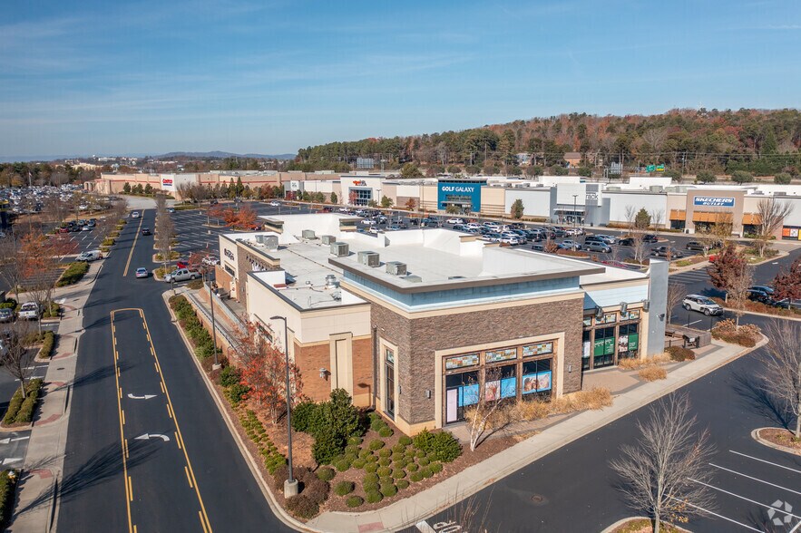 More Photos Of 1025 Woodruff Rd, Greenville Unknown For Lease