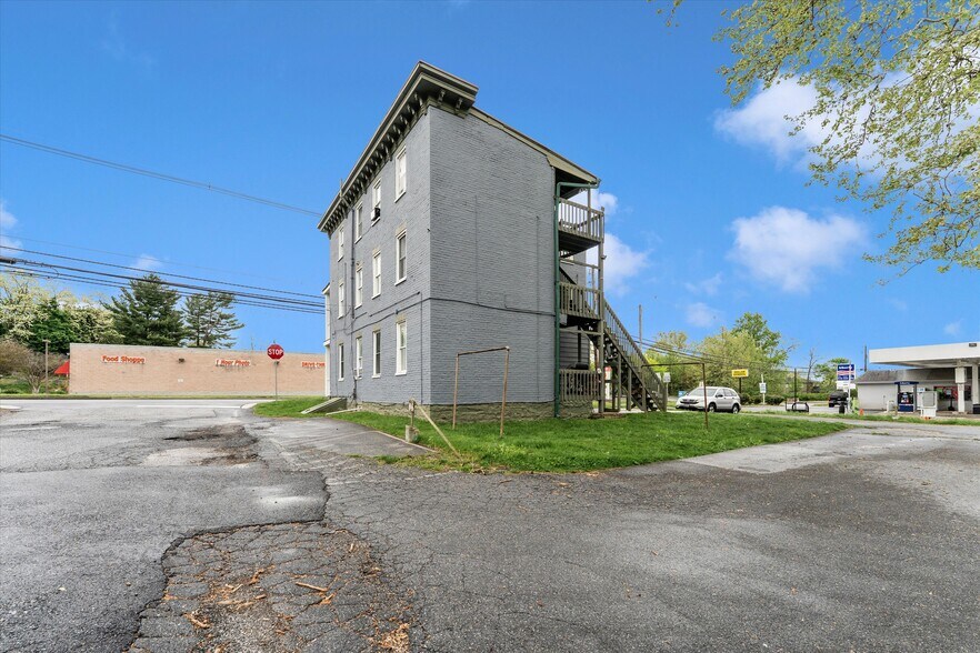 More Photos Of 229 N Church St, Thurmont Apartments For Sale