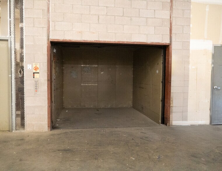 More Photos Of 10000 Coors Byp NW, Albuquerque Department Store For Sale