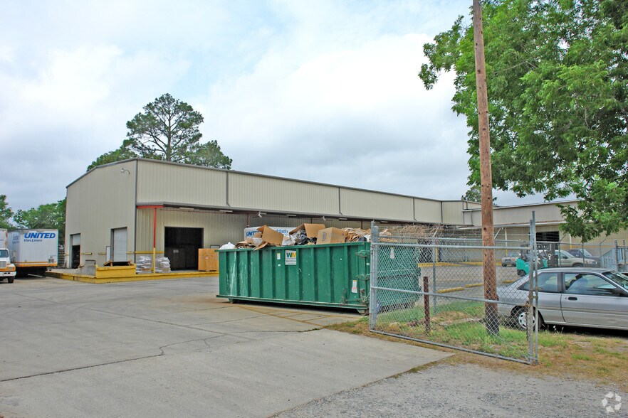 More Photos Of 735 N Fairfield Dr, Pensacola Industrial For Sale