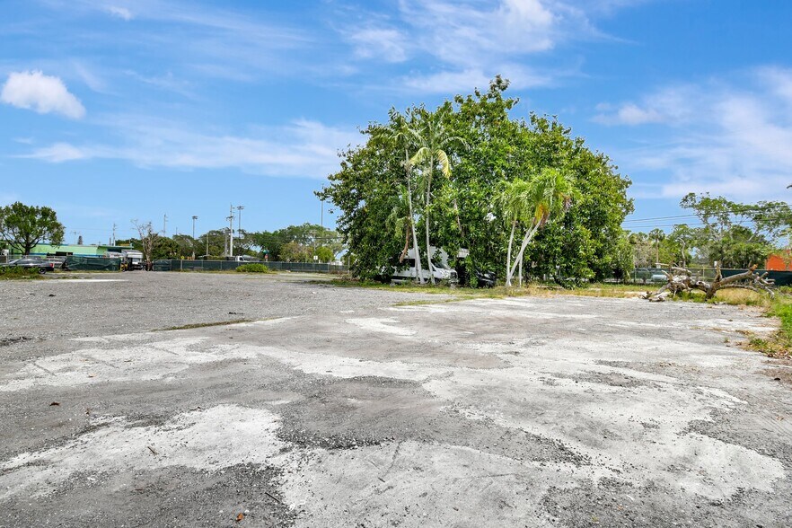 More Photos Of 2160 NW 24th St, Fort Lauderdale Land For Sale