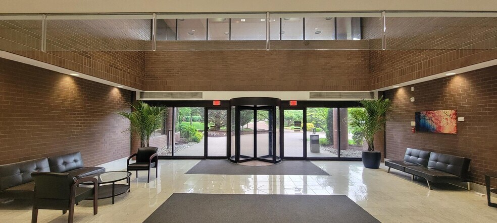 More Photos Of 4600 Forbes Blvd, Lanham Office For Sale