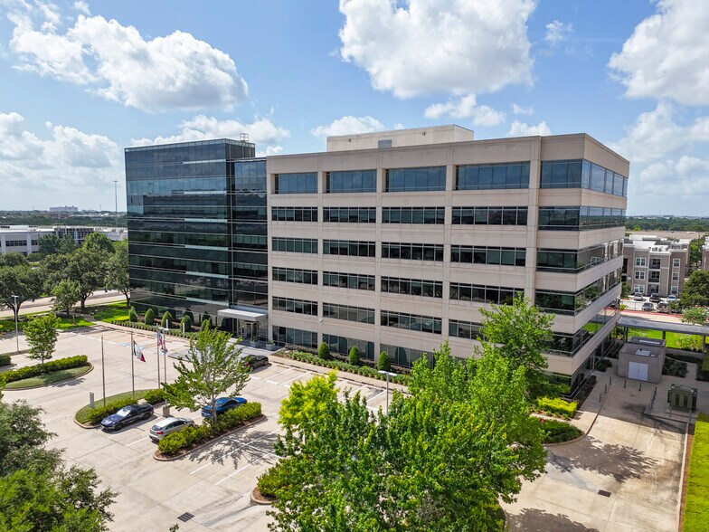 More Photos Of 6002 Rogerdale Rd, Houston Office For Lease