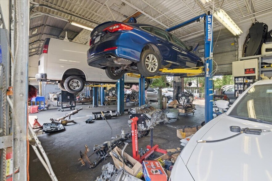 More Photos Of 4379 Route 130, Edgewater Park Auto Repair For Lease