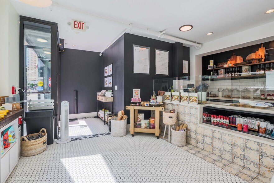 More Photos Of 392 11th St, Oakland Apartments For Sale