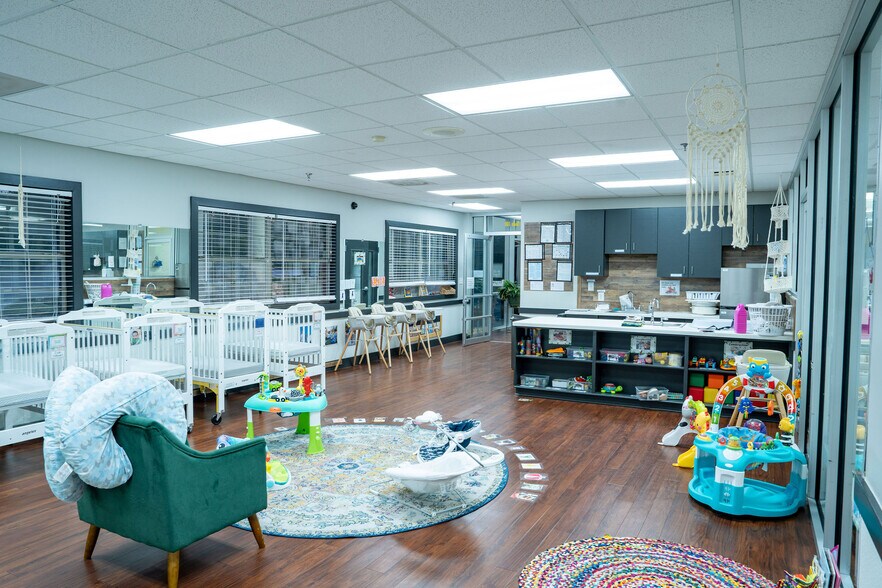 More Photos Of 1909 W Bitters Rd, San Antonio Medical For Sale