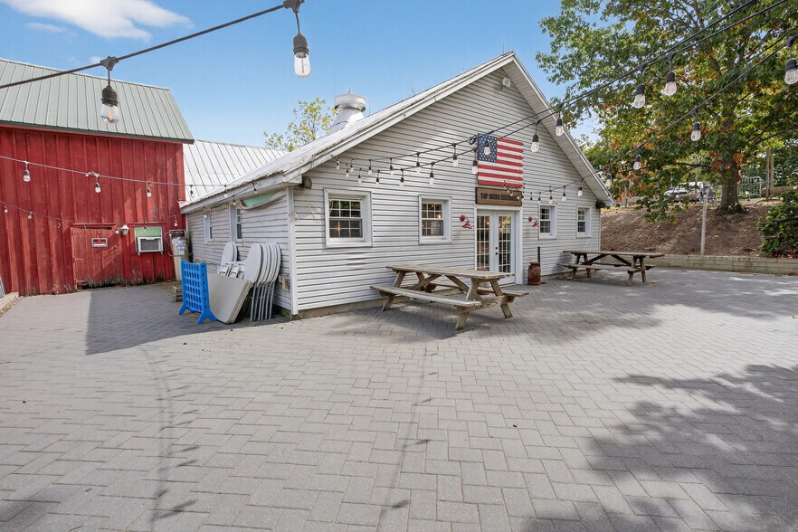 More Photos Of 65 Four Corners Rd, Warwick Specialty For Sale