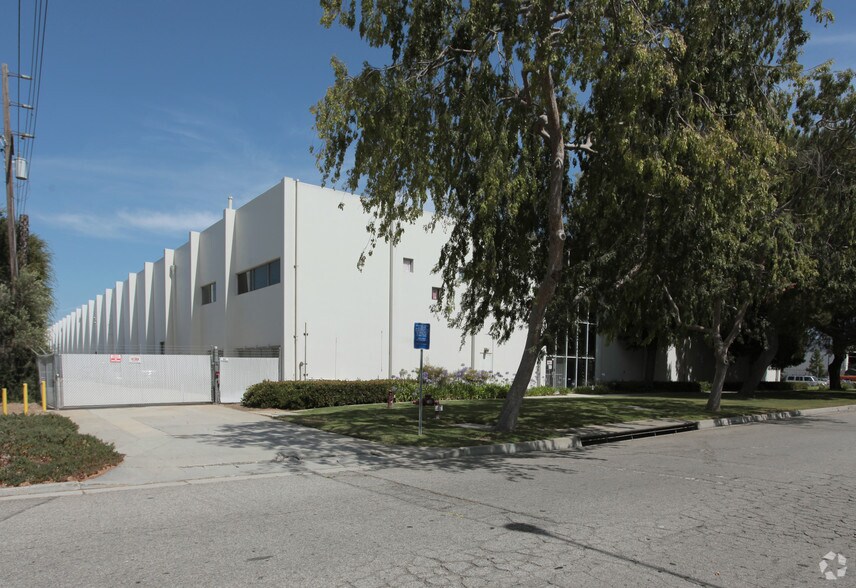 More Photos Of 1800 S Anderson Ave, Compton Warehouse For Sale