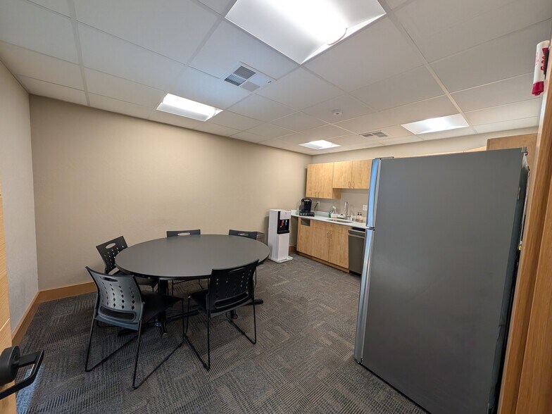 More Photos Of 5616 Third Ave, Ferndale Medical For Lease