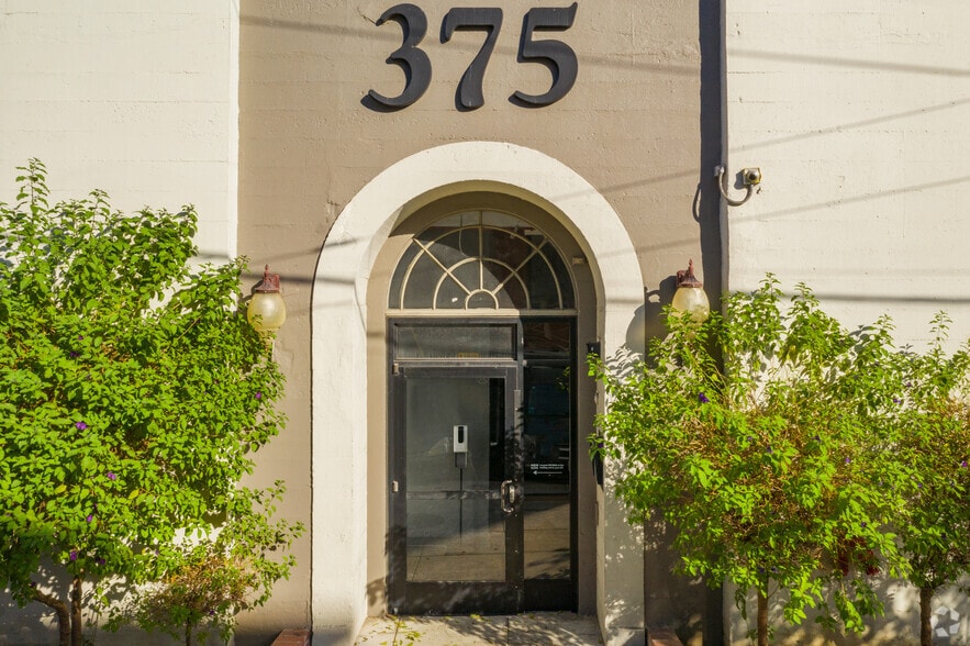 More Photos Of 375 Alabama St, San Francisco Manufacturing For Lease