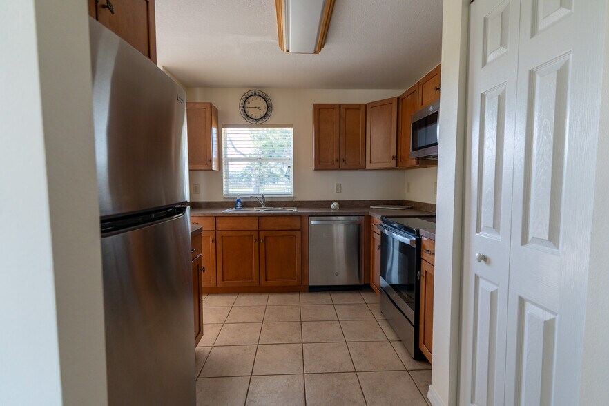 More Photos Of 12219 SW 26th St, Ocala Horse Stables For Sale