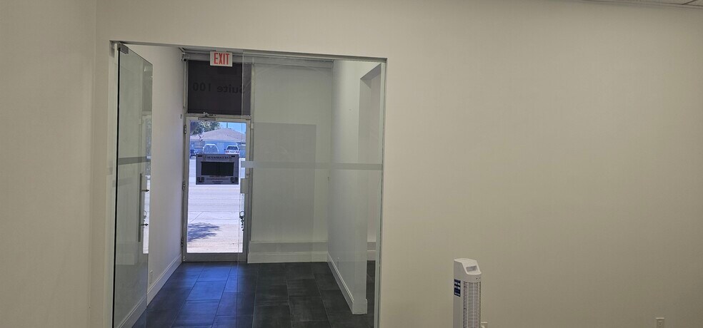 More Photos Of 1411 N Dixie Hwy, Lake Worth Freestanding For Lease