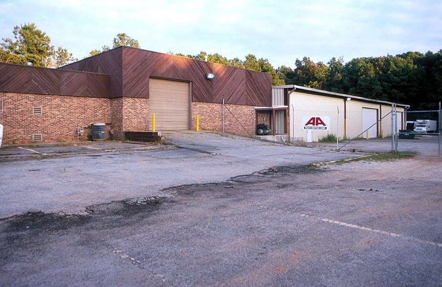 More Photos Of 4625 Stonegate Industrial Blvd, Stone Mountain Service For Lease