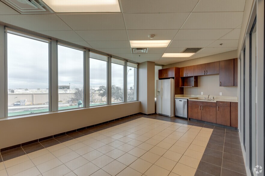 More Photos Of 5900 Mosteller Dr, Oklahoma City Office For Lease