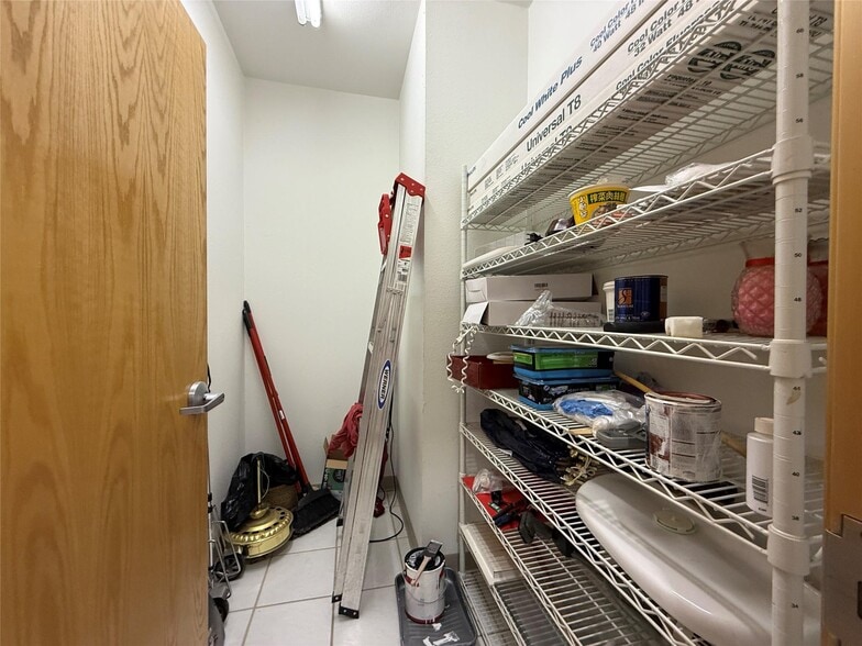 More Photos Of 5208 Village Creek Dr, Plano Office For Sale