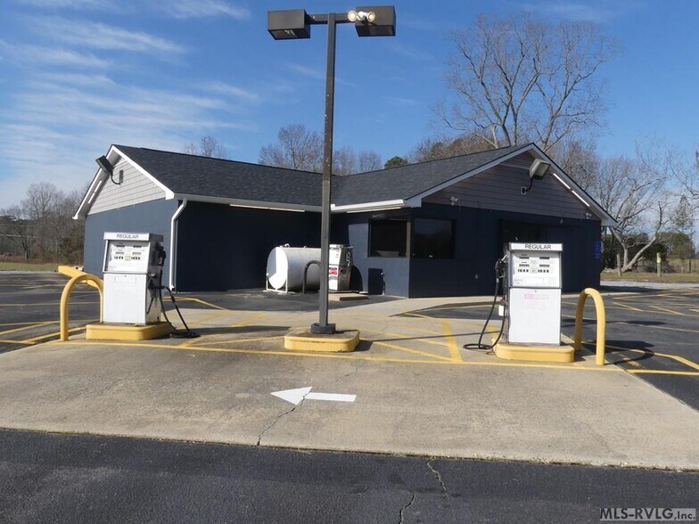 More Photos Of 1250 Gaston Rd, Skippers General Retail For Sale