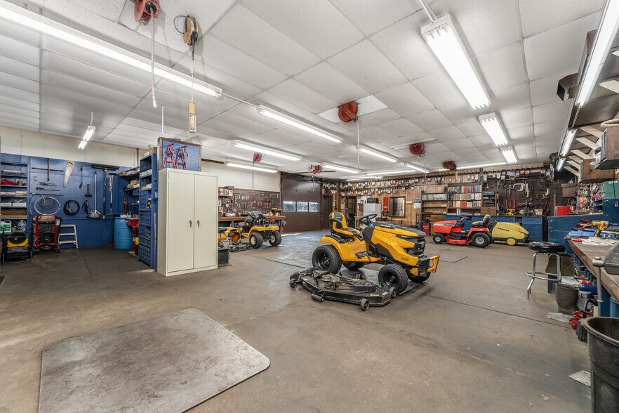 More Photos Of 5 Larison Ln, Ringoes Storefront Retail Office For Sale