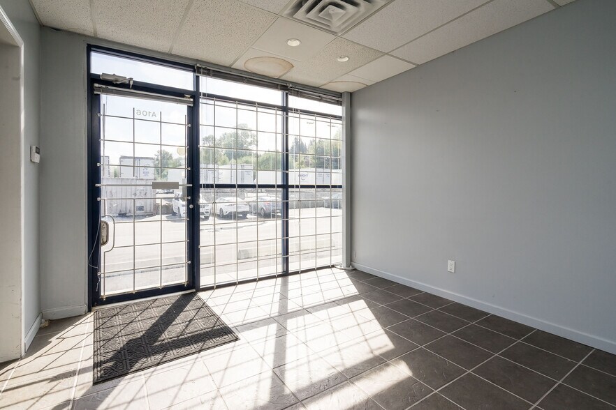 More Photos Of 13761 116 Ave, Surrey Flex For Lease