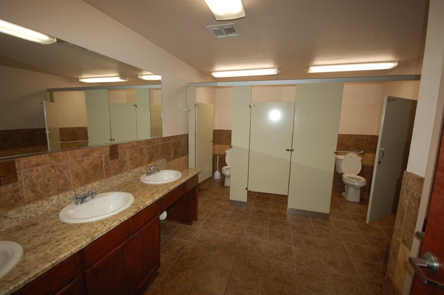 More Photos Of 6501 Boeing Dr, El Paso Office For Lease