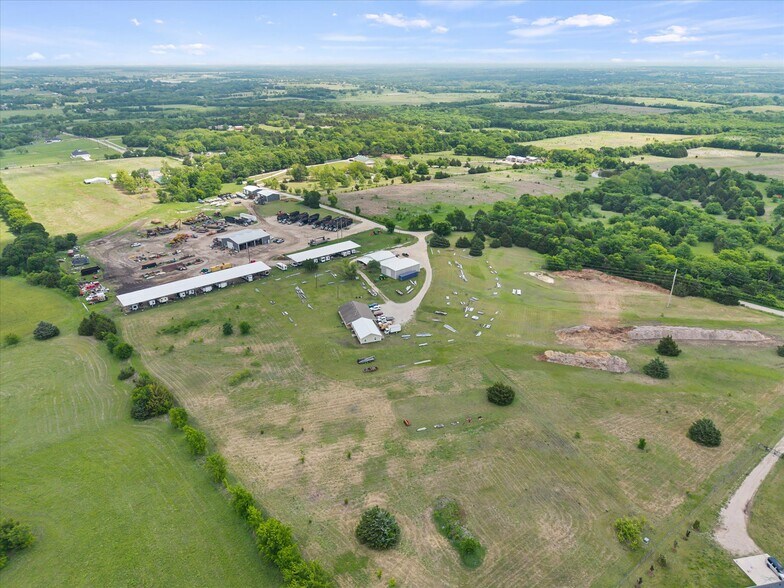 More Photos Of 1101 Willy Vester Rd, Van Alstyne Warehouse For Sale